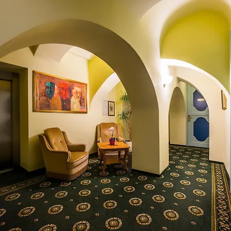 Shakespeare Boutique Hotell 4*