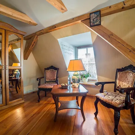 Shakespeare Boutique Hotell 4*