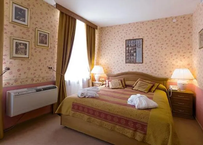 Shakespeare Boutique